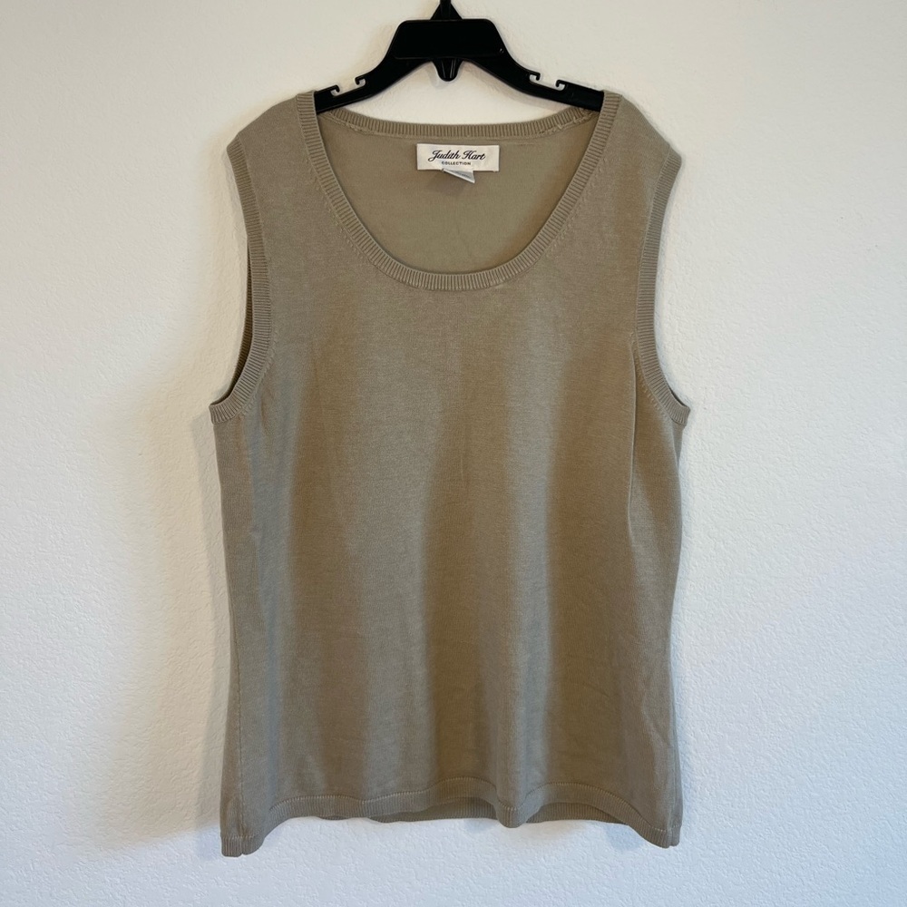 Judith Hart Women’s Beige Silk‎ Top Size Small